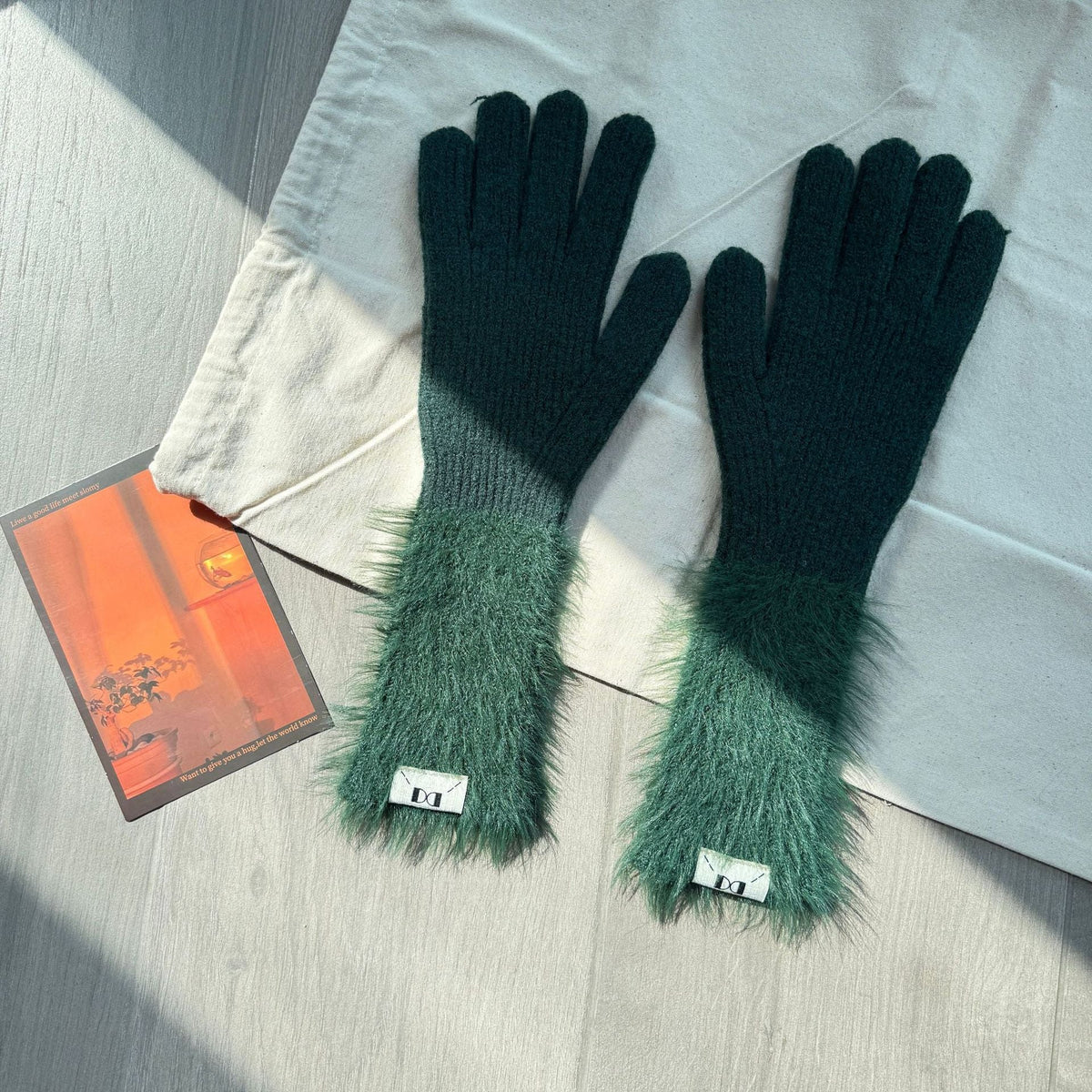 Soft glutinous rabbit fleece gloves girl sweet long leaky finger touch screen plush thick warm all-match cycling five-finger gloves