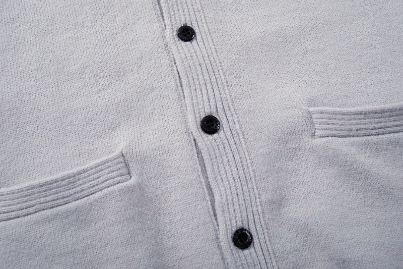 STC27 Men's and Women's V-neck Button Double Pocket Ribbed Edge Back Logo Embroidered Knitted Sweater Clothing