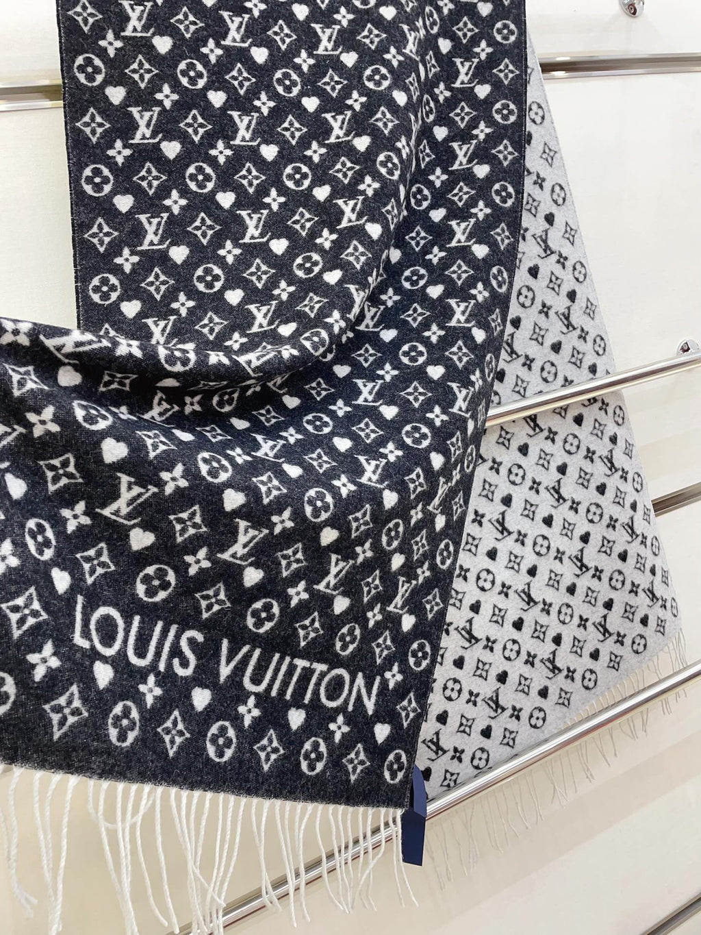 Louis Vuitton Monogram Heart Pattern Scarf - Black and Grey Designer Luxury Wool Blend Winter Wrap for Women