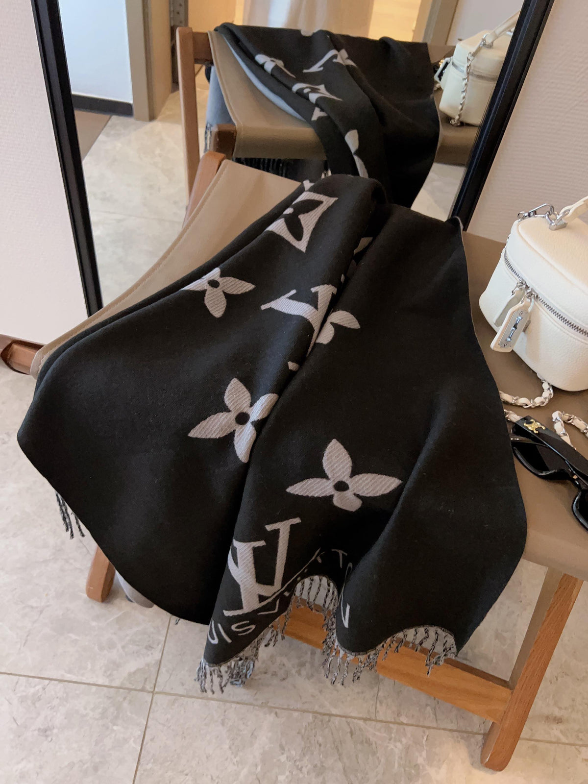 High-End Fashion Cashmere-Blend Scarf - 9706