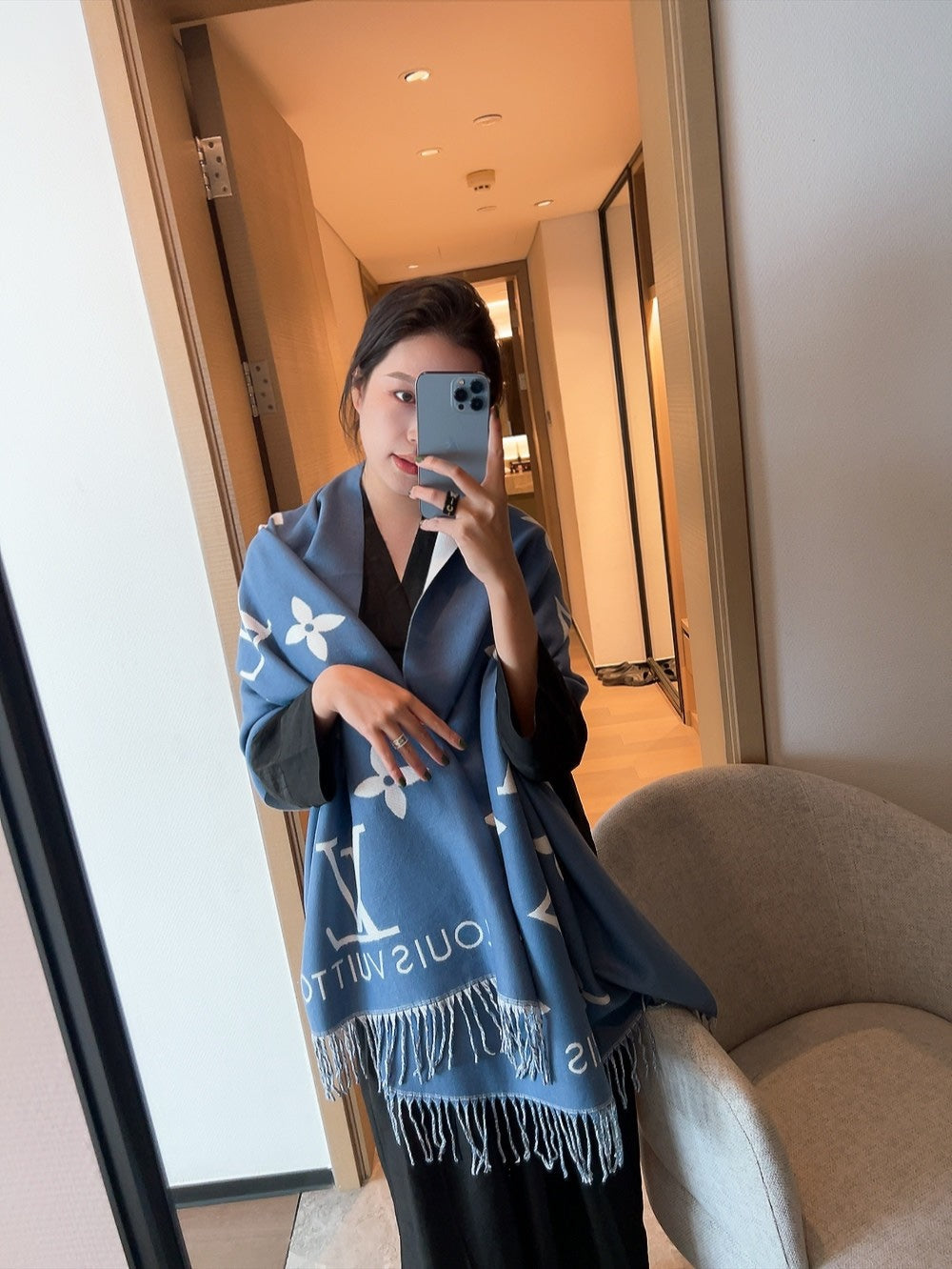 High-End Fashion Cashmere-Blend Scarf - 9706